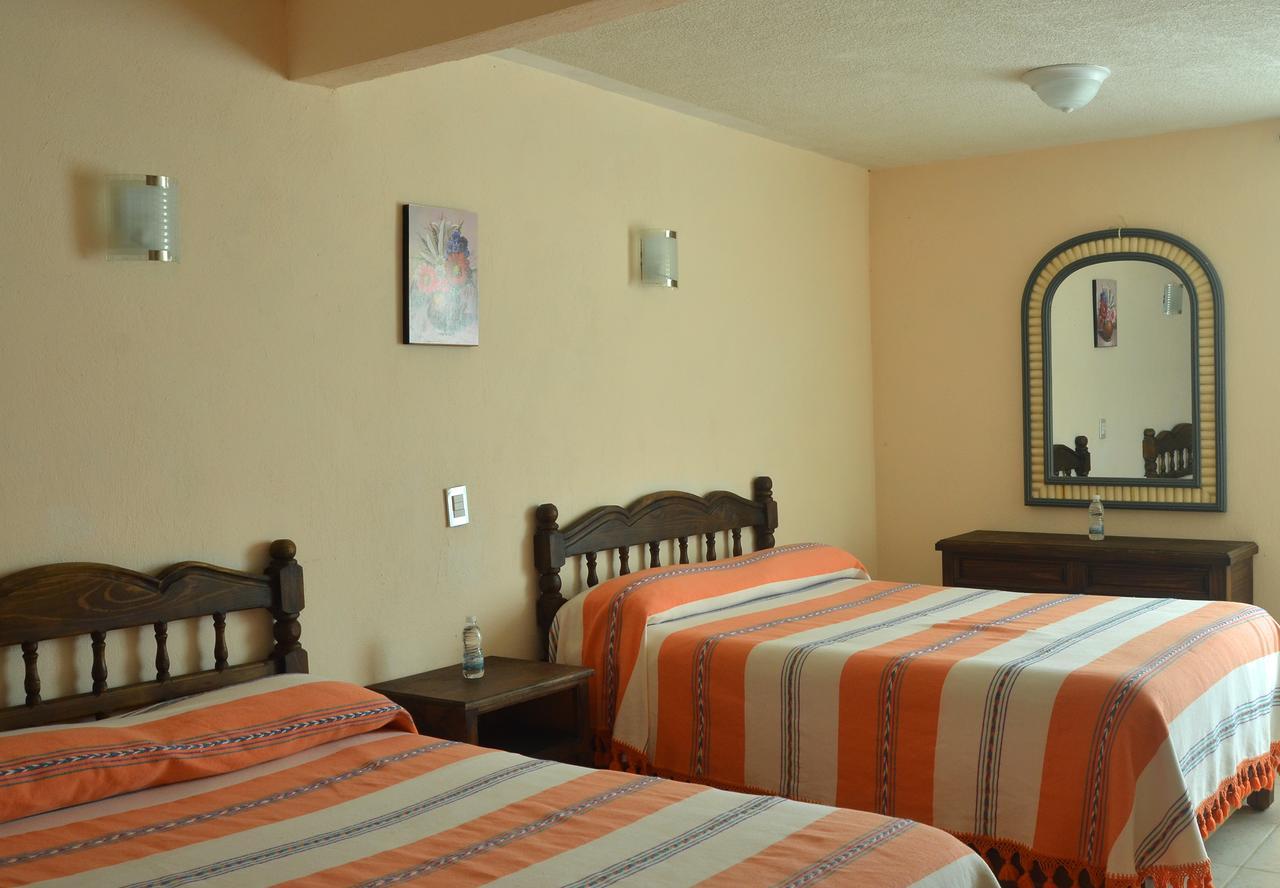 Hotel Restaurante Los Arcos Tlalpujahua de Rayón Екстериор снимка